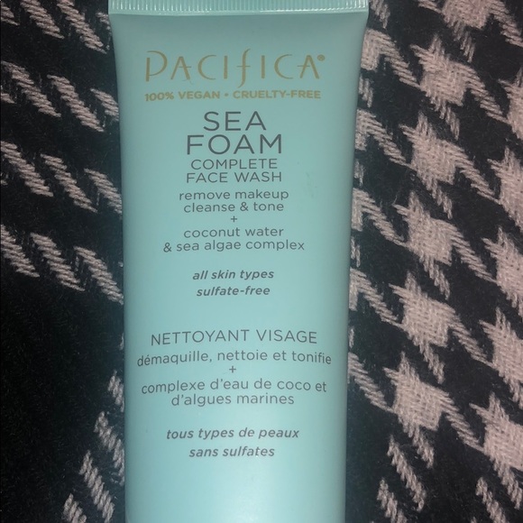 Pacifica Sea Foam Complete Face Wash - Picture 8 of 12